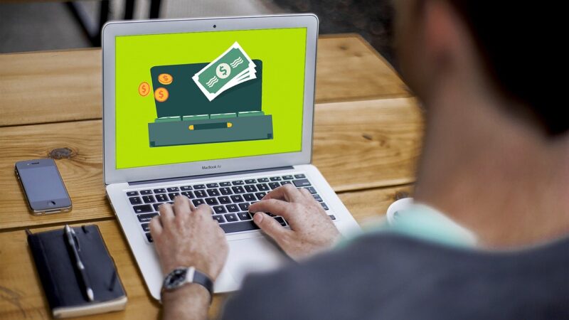 Renda extra na internet: ideias práticas para complementar o orçamento