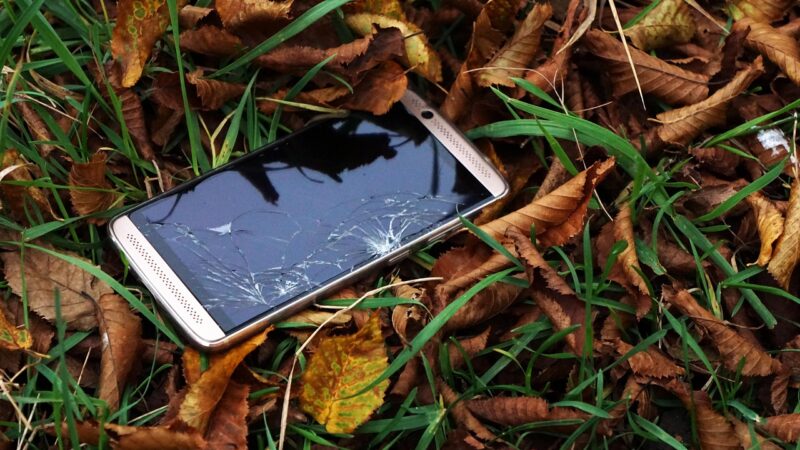 Seguro para celular: como funciona, o que cobre e quando vale a pena contratar